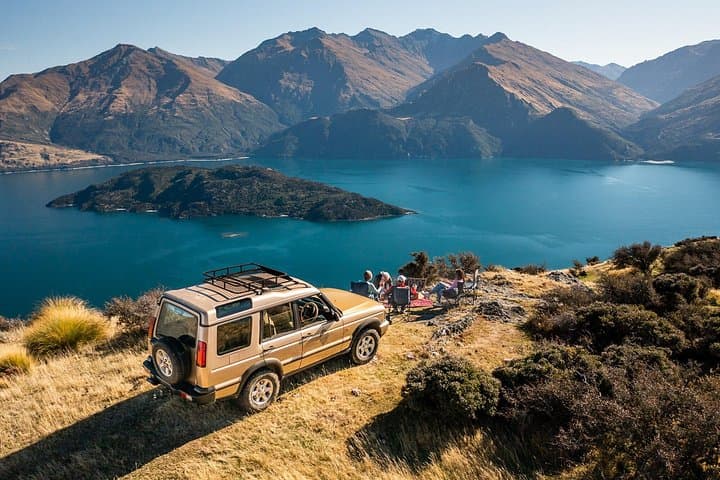 Wanaka 4x4 Explorer: Lake Wanaka & Mt Burke Boat-and-4x4 Tour
