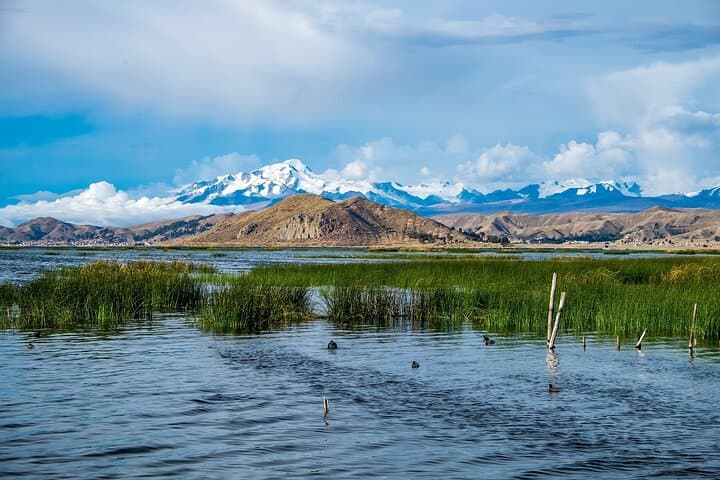 Oruro to Puno Private Transfer with Uros Floating Islands Visit photo 3