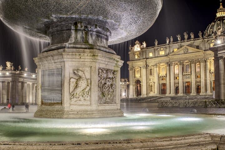 Rome Ghost Walking Tour — St. Peter's Square to Piazza Farnese photo 3