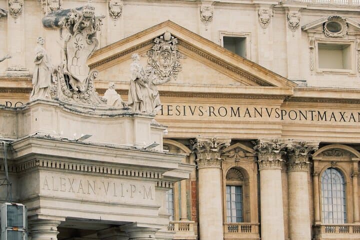 Rome Ghost Walking Tour — St. Peter's Square to Piazza Farnese photo 4