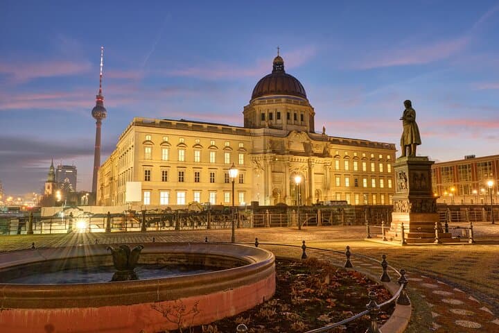 Berlin Shadows: Private Walking Ghost Tour Through Haunted Mitte photo 5