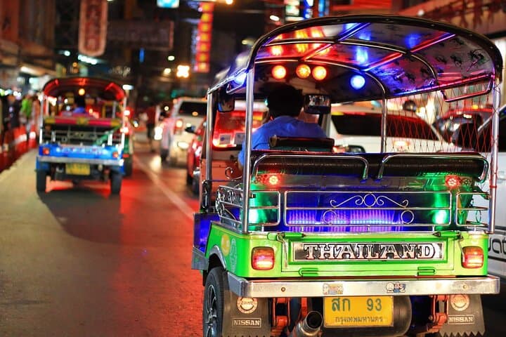 Bangkok Night Tuk-Tuk & Street Food Tour: Temples, Chinatown & Flower Market photo 3