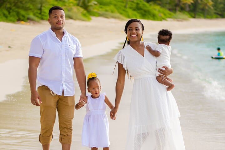 Capture Nassau: Private 1-Hour Photography Session in Iconic City Locations photo 4