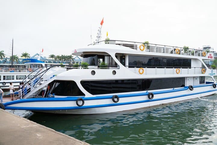 Halong Bay Luxury Day Cruise from Hanoi — Sung Sot Cave, Kayak & Titov Island photo 2