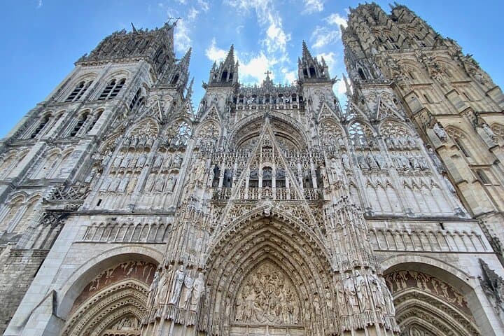 3-Day Private Normandy Tour: Mont Saint-Michel, D-Day Beaches & Loire Castles photo 5