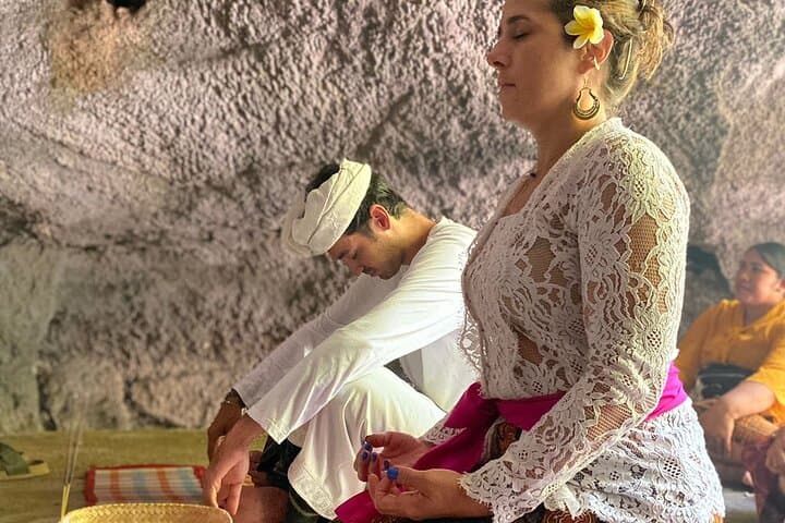 Ubud Sacred Purification Ceremony, Tegalalang Rice Terrace & Coffee Plantation Day Tour photo 3
