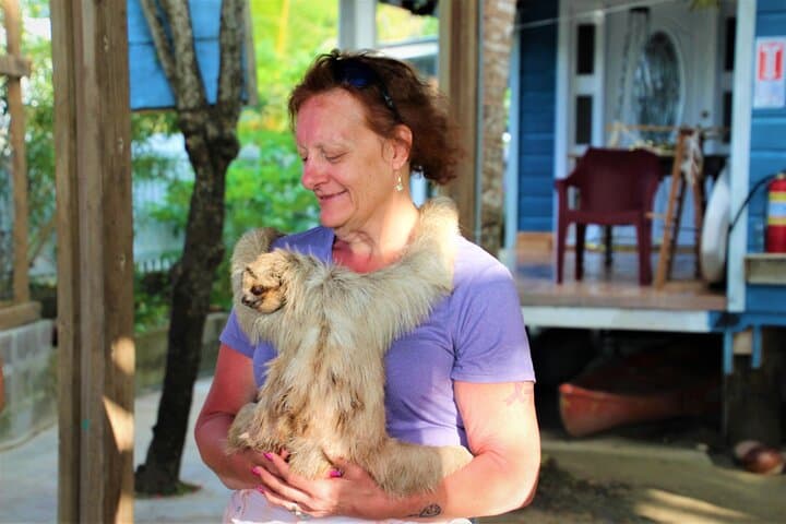 Roatán Sloth & Monkey Sanctuary Tour with Chocolate and Rum Tasting photo 6