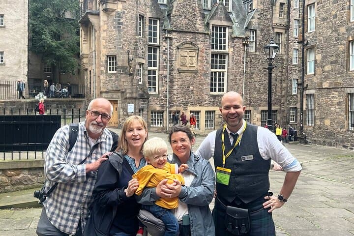 Private Royal Mile Walking Tour: Edinburgh Old Town History & Hidden Closes photo 2
