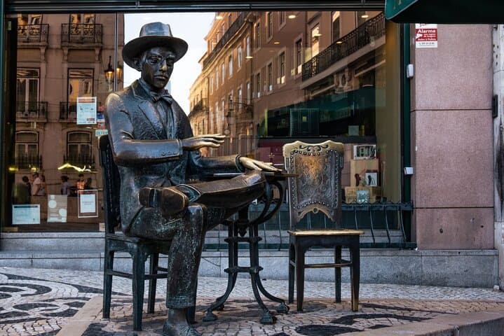 Lisbon Chiado-Baixa Scavenger Hunt: Self-Guided Walking Tour photo 6