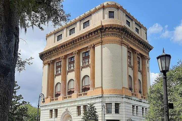 Savannah Architectural Walking Tour: Explore 19th-Century Masterpieces