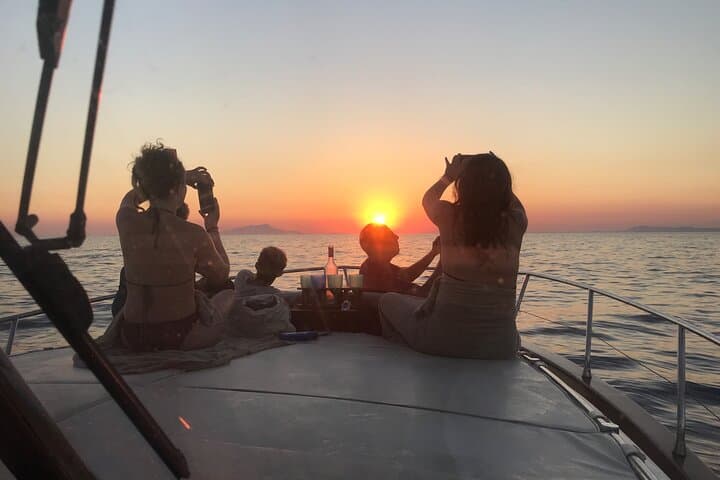 Sunset Cruise Along the Sorrento Coast: Half-Day Guided Boat Tour photo 1