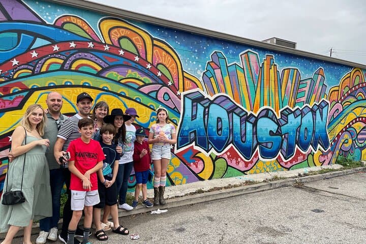 Executive Private Houston City Tour — Best of Downtown, Museum District & River Oaks photo 5