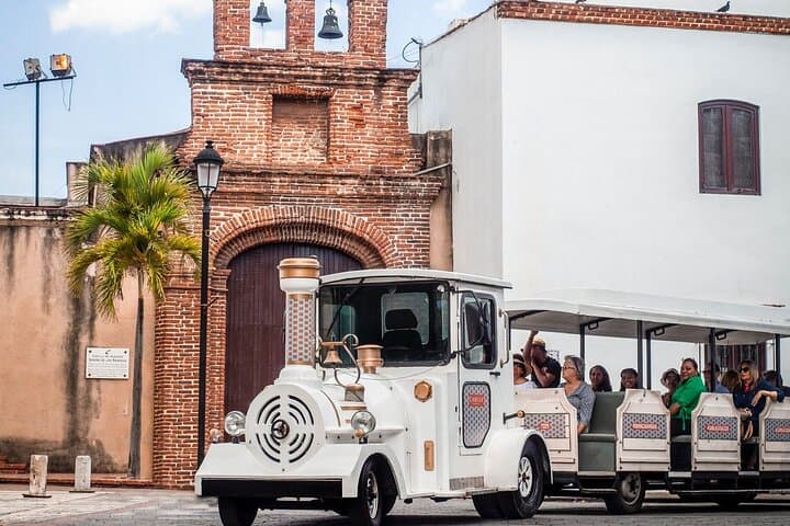 Colonial Zone Train: 45-Minute Santo Domingo Historic Tour on the Chuchu Colonial