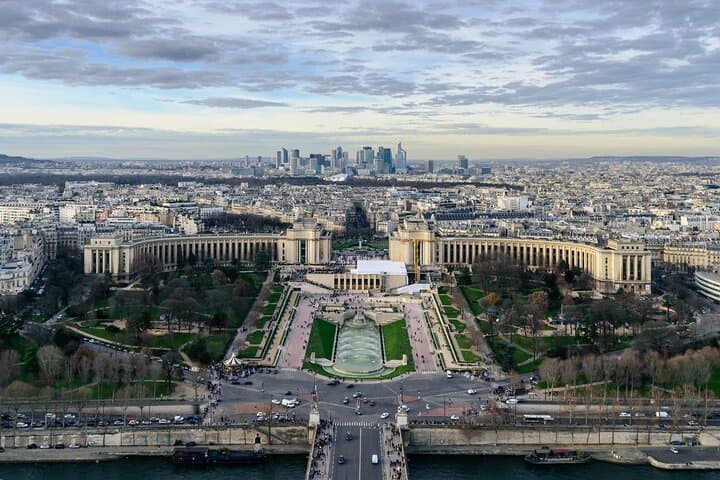 Paris 4-Hour Panoramic Tour with an Expert Driver photo 3