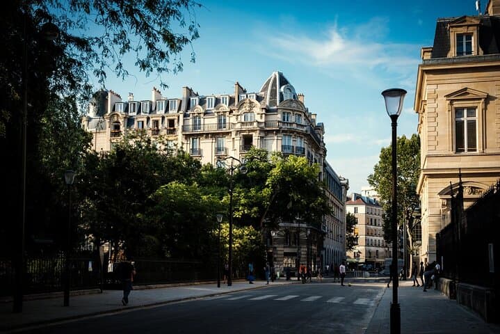 Paris 4-Hour Panoramic Tour with an Expert Driver photo 6