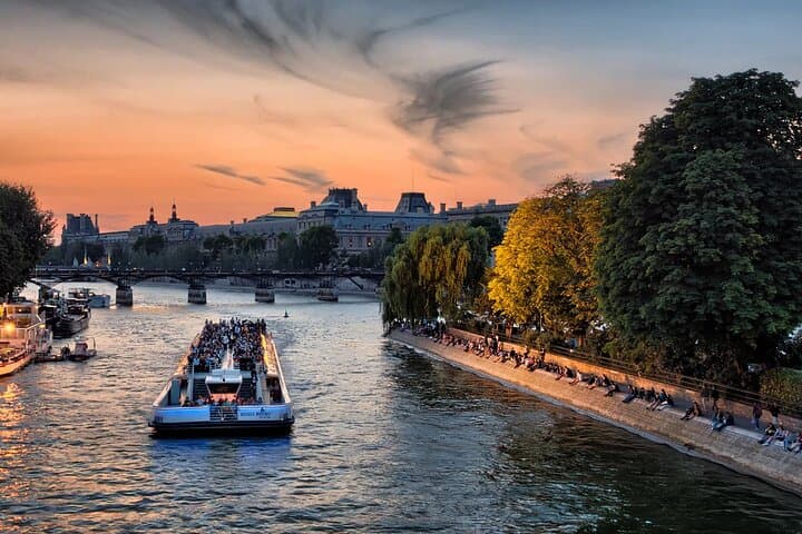 Paris Open-Deck Bus, Seine Cruise & Louvre Private Pickup photo 6