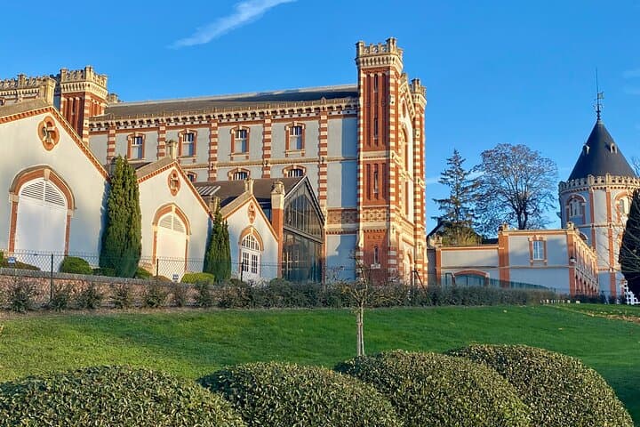 Private Champagne Day Trip from Paris: Moët & Chandon, Pommery & Pressoria photo 3