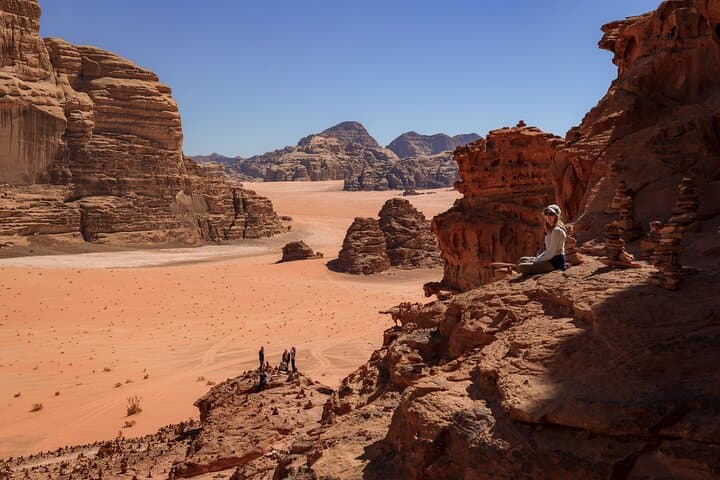 Wadi Rum Full-Day Jeep Tour: Sandboarding, Arches & Bedouin Camp Stay photo 3