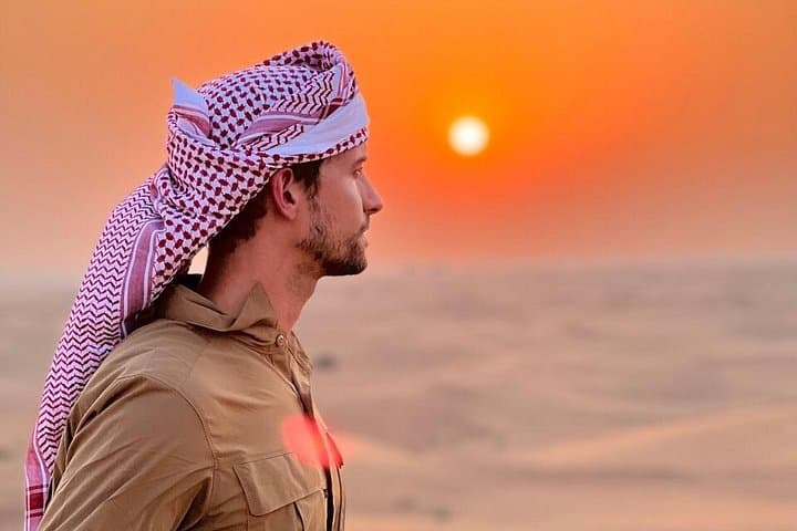 Red Dune 4x4 Desert Safari in Dubai — Sandboarding, Dune Bashing & Camel Ride (4 hr) photo 2
