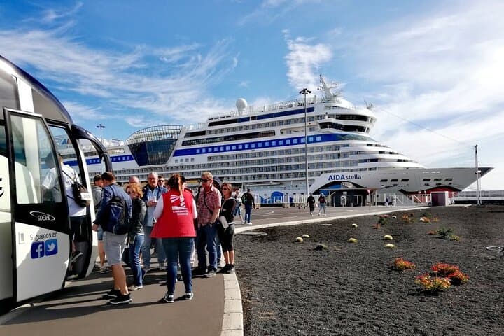 Cruise Shore Excursion: Timanfaya, La Geria & El Golfo’s Green Lagoon