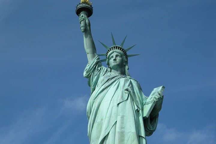 One-Day New York Highlights: Wall Street to Hudson Yards Walking Tour photo 3