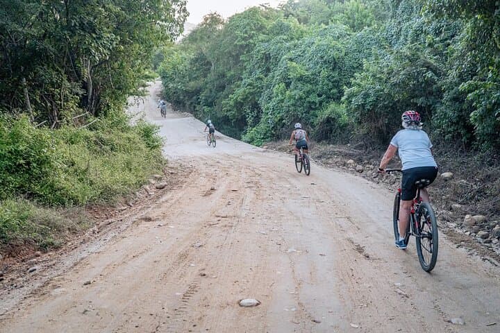 Sunrise Bike Tour in Puerto Escondido: 15 km Through Mountains, Rivers & Oaxacan Breakfast photo 4