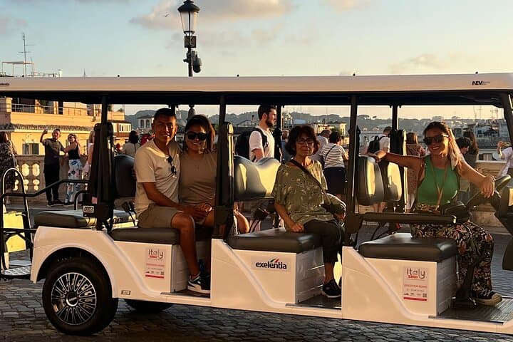 Rome Golf Cart Tour: Glide Past the Colosseum, Vatican & Hidden Gems photo 2