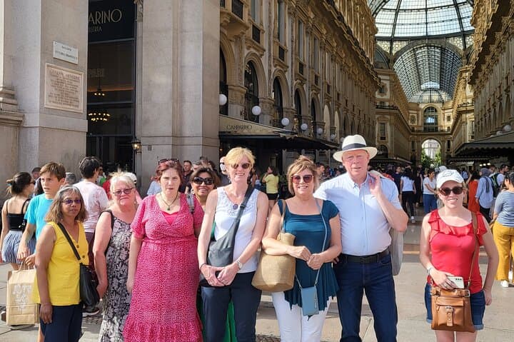 Milan Private Tour: Highlights and Hidden Gems (3-hour Walking Experience)