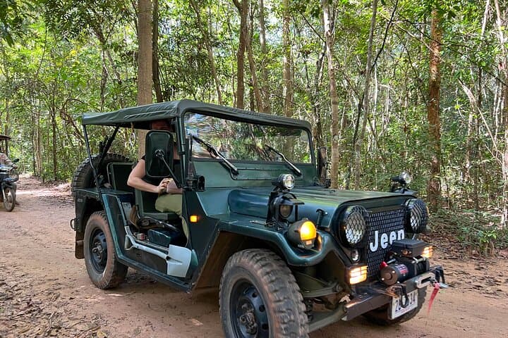 Angkor Wat Sunrise Jeep Tour & Morning Market Experience photo 3