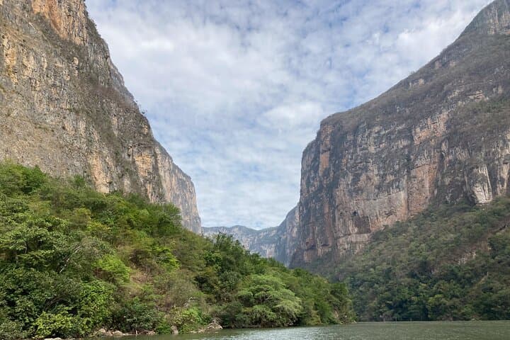 Exploring Chiapas: Sumidero, Palenque & Agua Azul in 4 Days photo 4