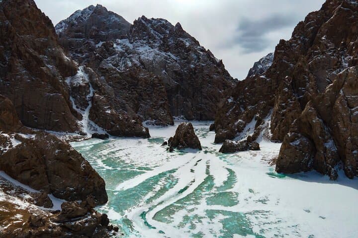 Kel Suu Lake Multi-Day Tour: Remote Alpine Yurts & High-Plateau Hikes photo 2