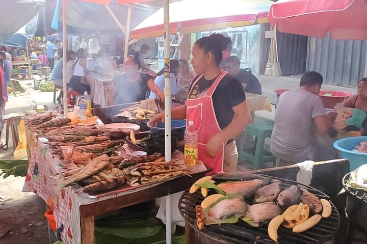 Belen Market & Floating City Private Tour — Iquitos Amazon Morning Experience photo 2