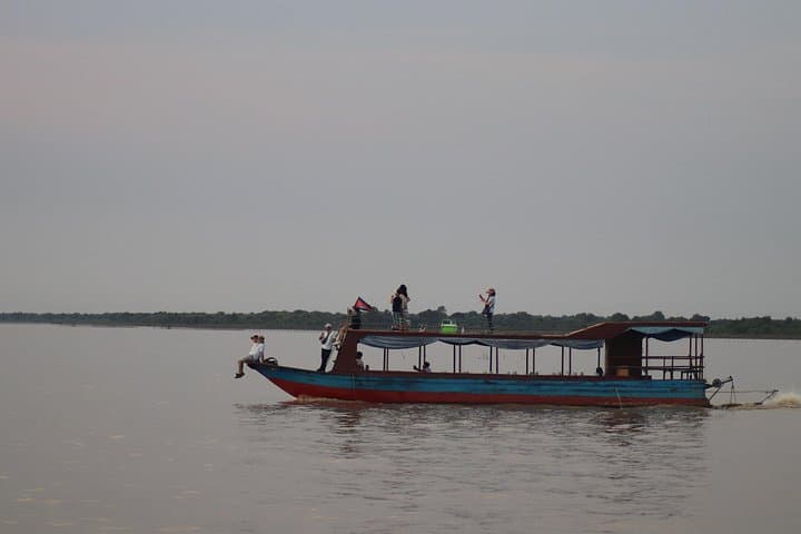 Kompong Phluk Floating Village: Tonle Sap Boat Visit & Stilt-House Village Experience photo 4
