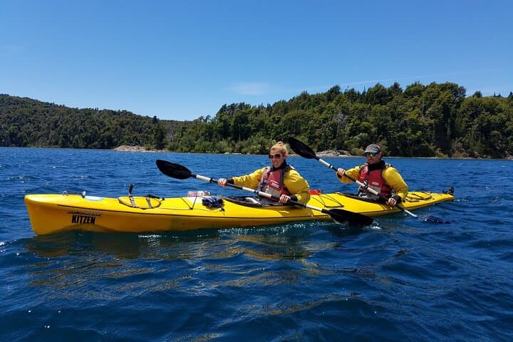 Moreno Lake Kayak and Mirador del Tristeza Hike — Bariloche Multisport Day Trip photo 2
