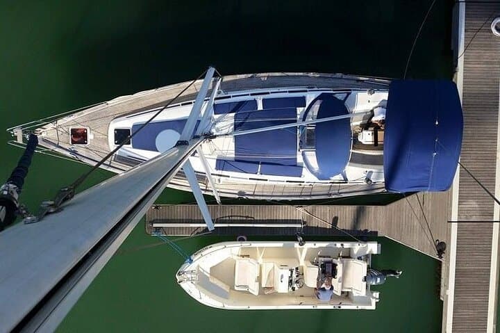 Private Romantic Sailboat Cruise in Lisbon: 2-Hour Tagus River Experience photo 3