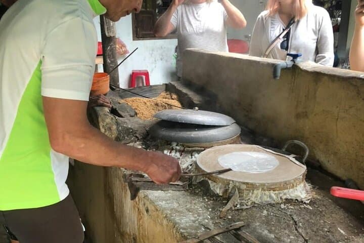 Hoi An Countryside Half-Day Bike Tour: Cam Kim Island & Village Workshops photo 6