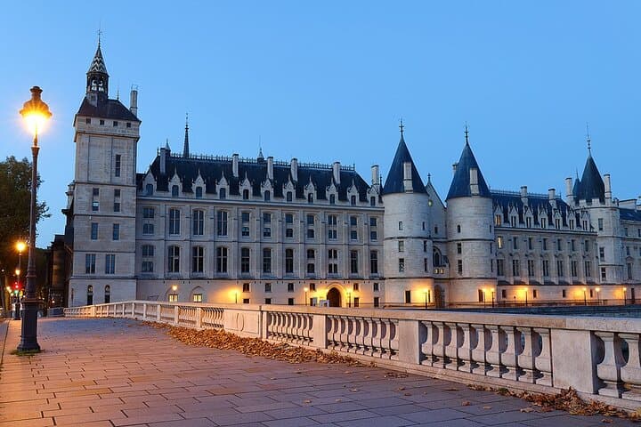 Walk the French Revolution: Full-Day Historic Walking Tour of Paris photo 4