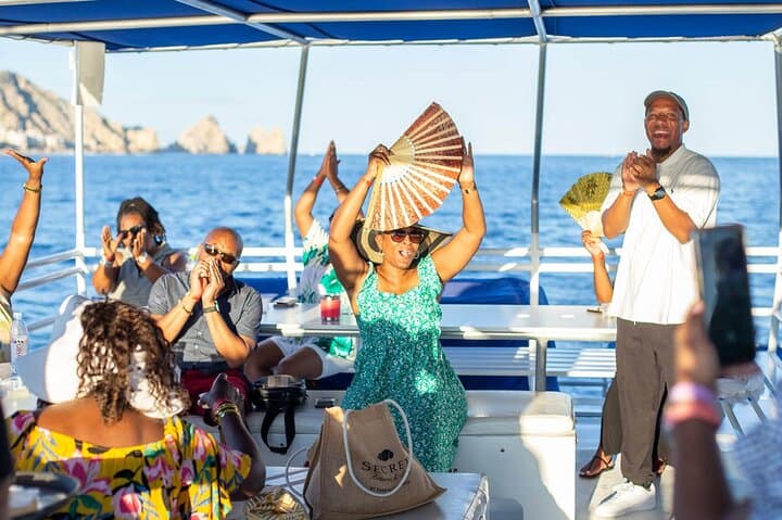Cabo Sunset Sail to El Arco: Dinner Cruise with Tacos & Open Bar