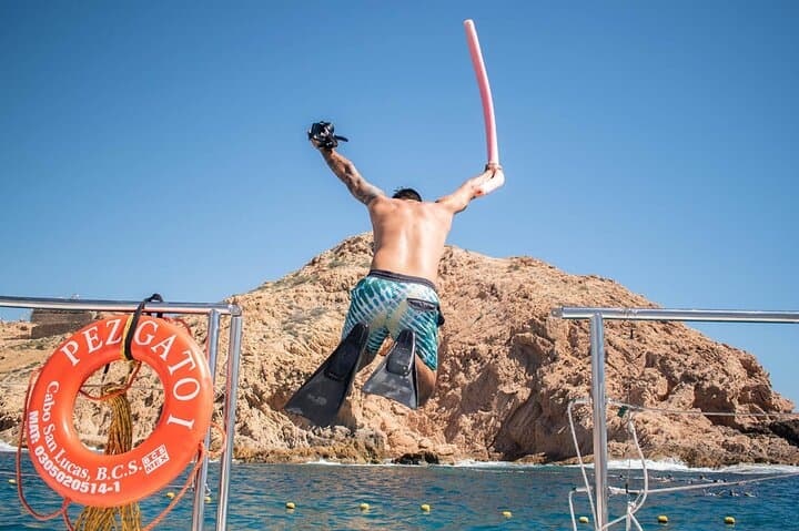 Snorkel Cruise to Santa Maria Bay Aboard the Pez Gato in Los Cabos photo 2