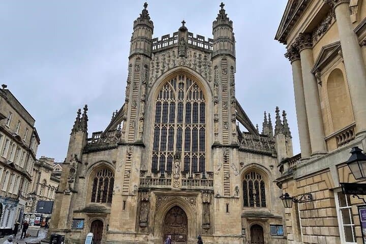 Bath Public Walking Tour & Guided Visit to Bath Abbey