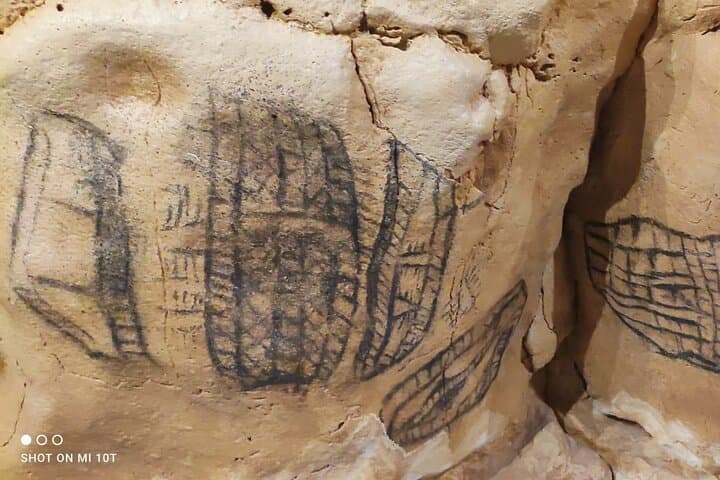 Explore Puente Viesgo's Paleolithic Caves: Private Full-Day Tour from Santander photo 4
