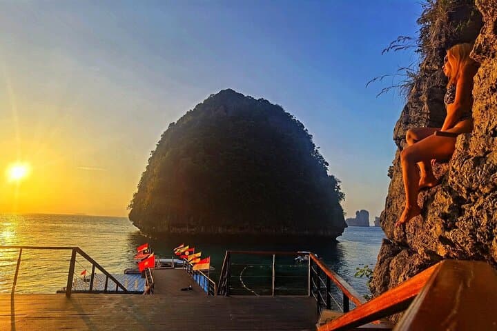 Phi Phi Sunset and Bioluminescent Plankton Snorkel by Speedboat