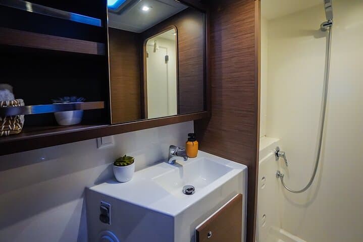 Luxury Catamaran Charter in St. Maarten — Full-Day Private Sail to Happy Bay, Baie Longue & Maho photo 5