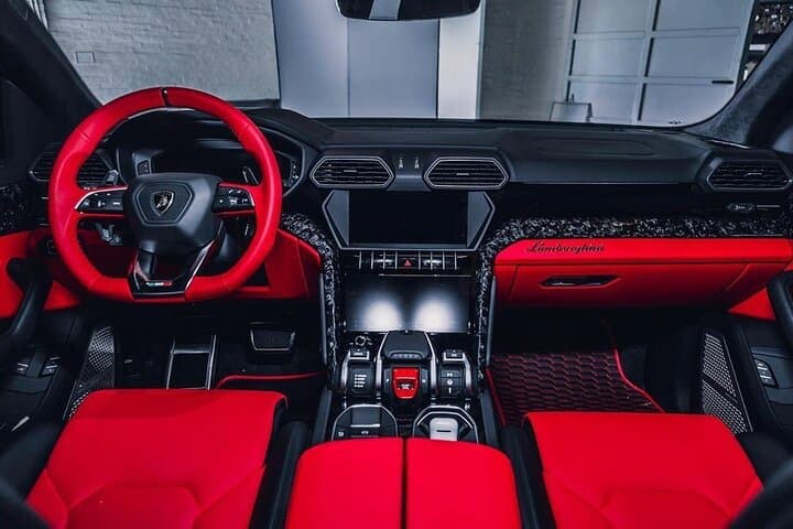 Drive a Lamborghini Urus in Dubai – Full-Day Super-SUV Rental Experience photo 5