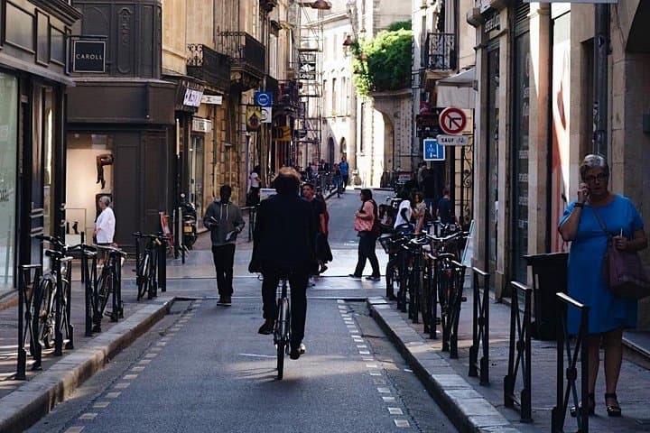 Bordeaux Boulangeries & History Walking Tour: Best Pastries and Neighborhood Stories photo 5