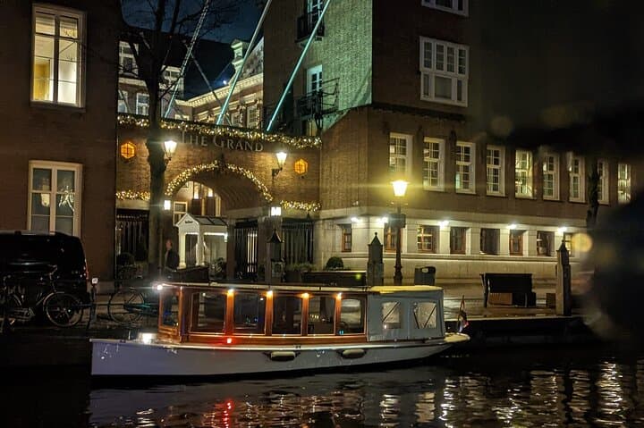 Private Amsterdam Light Festival Canal Cruise with Welcome Drink