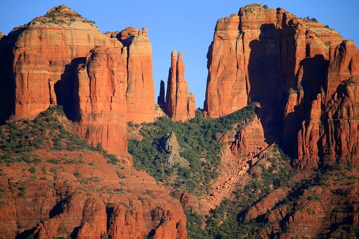 Sedona Private Local & Wine Tour — Red Rock Overlooks, Chapel of the Holy Cross & Oak Creek Tastings photo 2