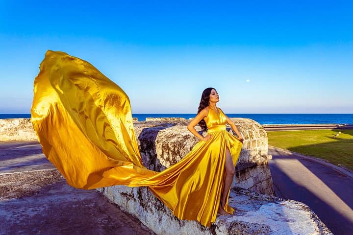 Flying Dress Photo Session in Cartagena's Old City photo 1