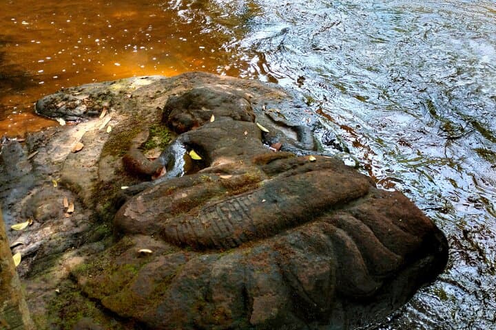 Khbal Spean to Pre Rup: Private Full-Day Khmer Temple Hike from Siem Reap photo 2