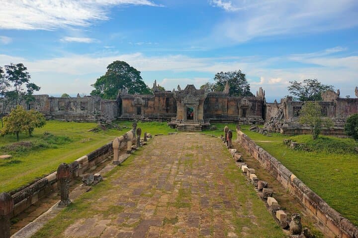 Angkor Adventure: Preah Vihear, Koh Ker & Beng Mealea Day Tour photo 2